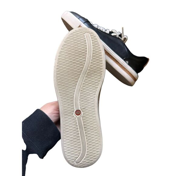 CLARKS Un Maui Lace Black‎ Leather Sneakers Sz 6 - Picture 3 of 5